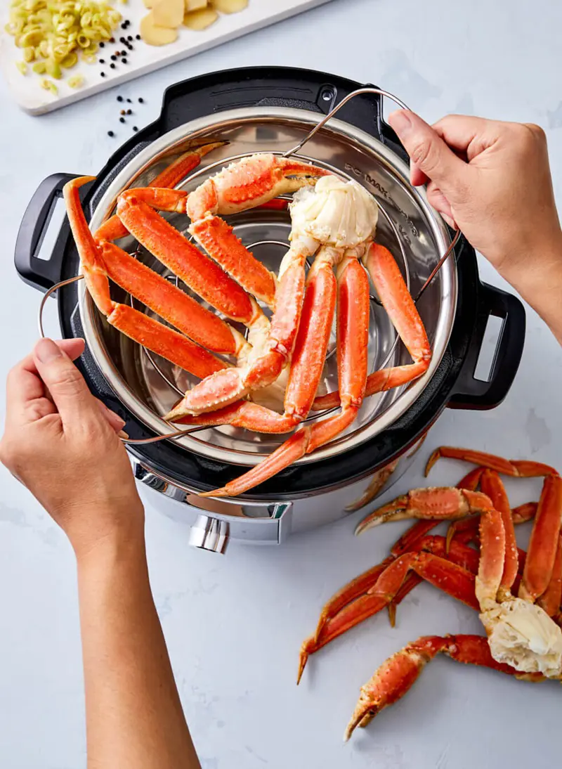 Best Ways To Reheat Crab Legs