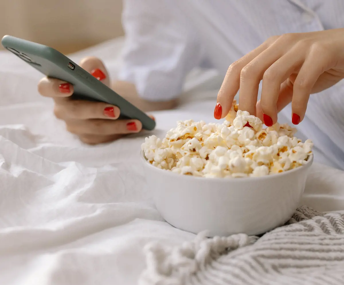 20 Healthy Late Night Snacks For Midnight Munching